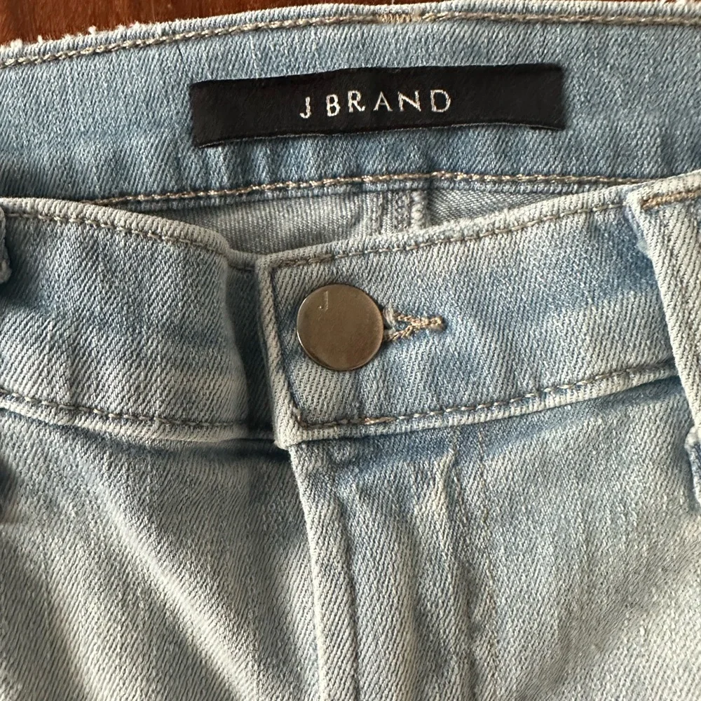 J Brand Maria High Rise Skinny Jeans in Superstar Destruct. Size 26 - Picture 4 of 6